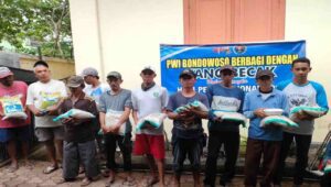 HPN 2023, Berbagi dengan Abang Becak, PWI Bondowoso: Wujud Syukur Insan Pers