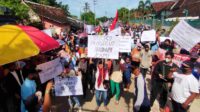 Ratusan Warga Puger Desak PT Imasco Asiatic Hengkang dari Jember