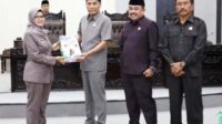 Bupati Blitar Rini Syarifah Sampaikan LKPJ di Rapat Paripurna DPRD Blitar