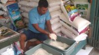 Beras Impor Banjiri Pasar Jombang, Warga Pun Beralih