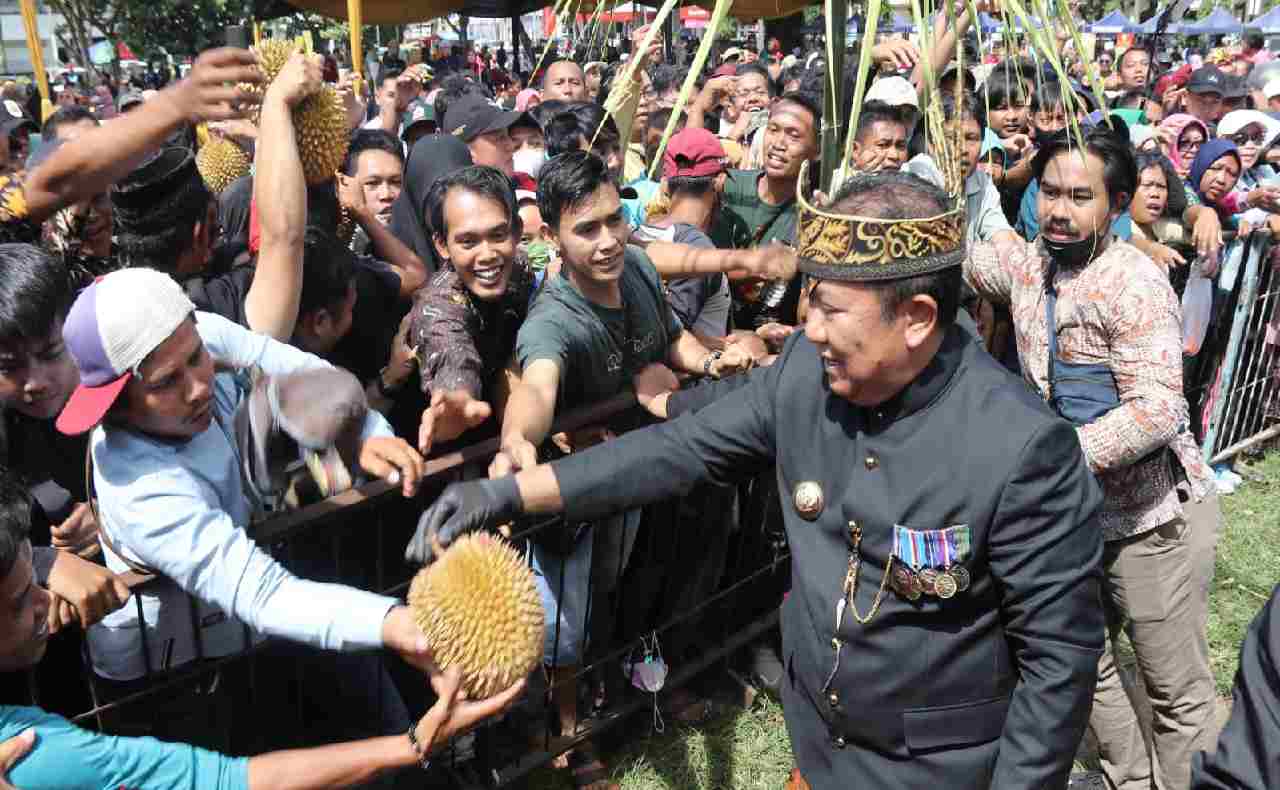 gunungan