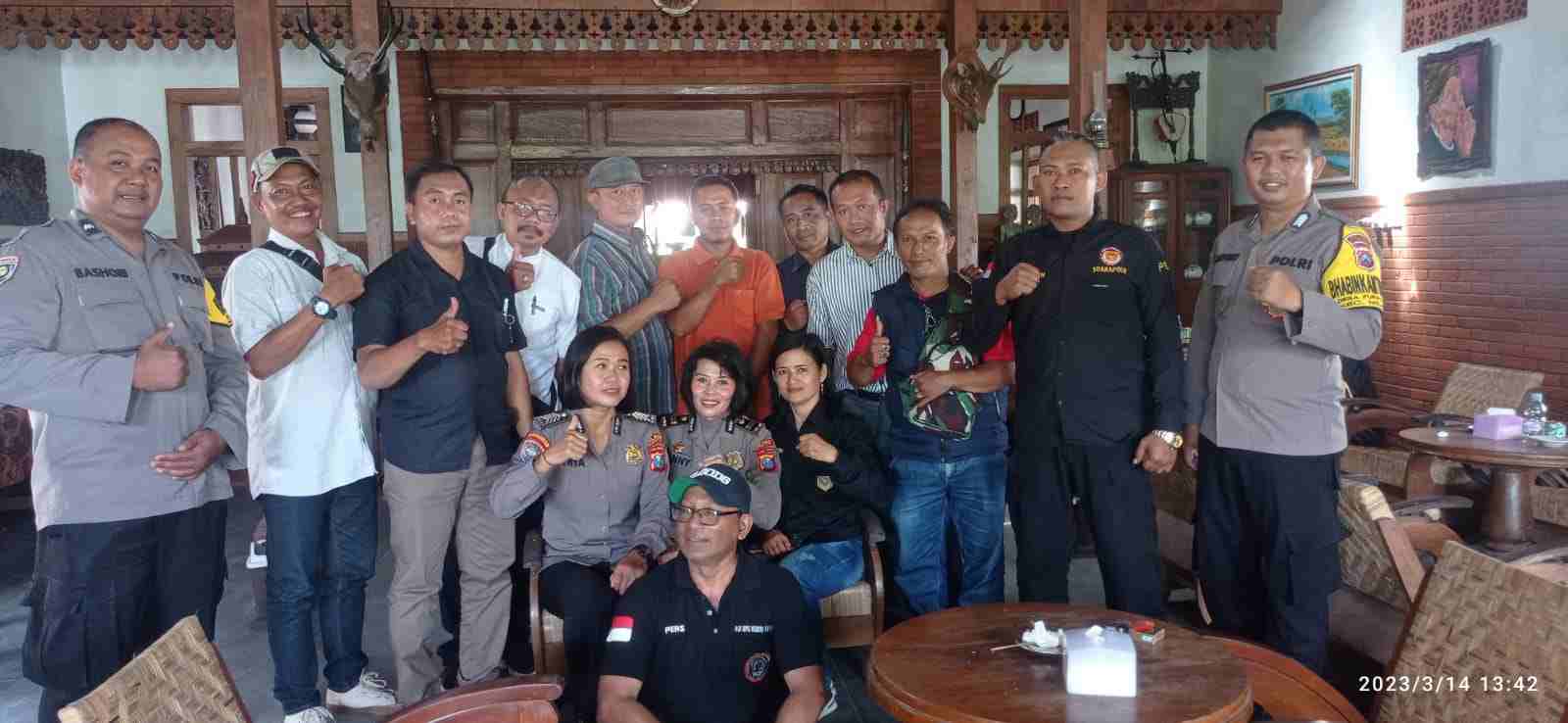 Media ngobar