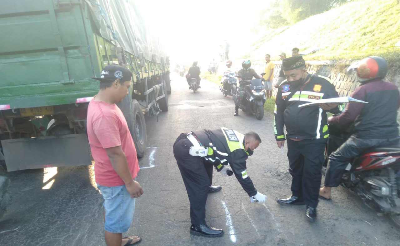 Jalan Berlubang