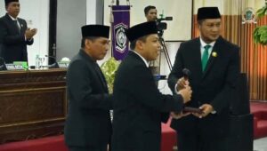 Anang Mundur dari Ketua DPRD Diganti Eko Adis