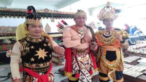Tradisi Petik Laut Wujud Syukur Desa Banjar Kemuning Sidoarjo