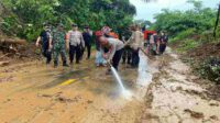 Jalan Lintas Curup – Lubuklinggau Tertimbun Longsor 2 Meter
