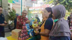 Unusa Gelar Bazar Ramadan, Bagi Sembako Hingga Servis Gratis