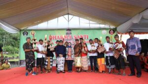 Pesan Bupati Blitar: Jaga Keberagaman dan Keharmonisan dalam Perayaan Dharma Santi di Candi Penataran