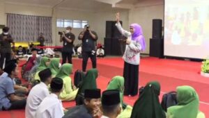 Selayang Pandang Gubernur Khofifah Bakar Semangat Ratusan Anak Yatim di Jember