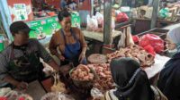 H-9 Jelang Lebaran, Harga Daging Ayam Potong Terpantau Alami Kenaikan Tipis
