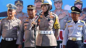 Polres Lumajang Berangkatkan 2 Bus Untuk Program Mudik Balik 2023