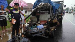 2 Bus, Truk dan Pikap Kecelakaan Beruntun di Jombang, Sopir dan Penumpang Luka-luka