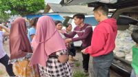 Lazismu Bagikan 3.170 Paket Sembako, SMK MUTU Sebarkan untuk Mualaf di Malang Selatan