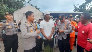 Kapolres Jember Imbau Wisatawan Pantai Payangan Tidak Mandi di Laut