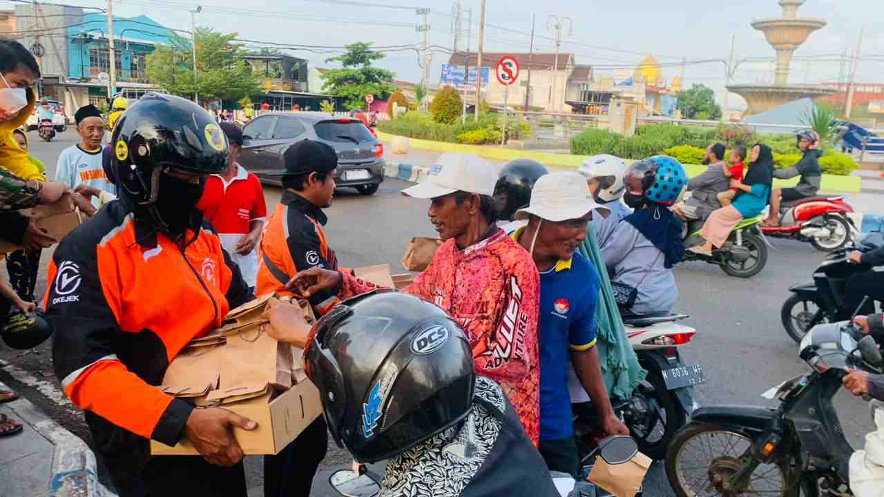 Oke jek bagi takjil