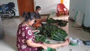 Untung Berlipat dari Produksi Lontong di Jombang Jelang Ketupat