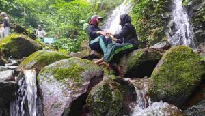 Indahnya Air Terjun Grojogan Asmoro Jombang, Cocok Bagi yang Suka Berpetualang