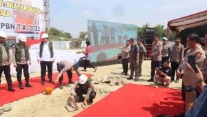 Aslog dan Kadiv Propam Mabes Polri Groundbreaking RS Bhayangkara TK IV