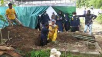 Ada Luka Lebam, Makam Pensiunan Anggota Polres Jombang Dibongkar