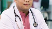 9 Kali Ikut Seleksi, Dokter Muda ini Jadi Lulusan Terbaik Unusa
