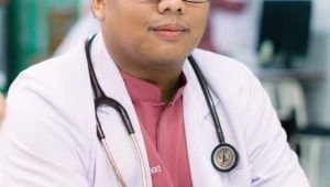 9 Kali Ikut Seleksi, Dokter Muda ini Jadi Lulusan Terbaik Unusa