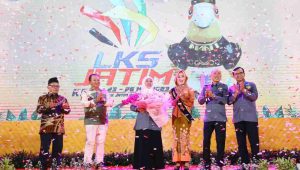 Bupati Hendy Sambut Hangat Khofifah saat Bertandang ke Jember