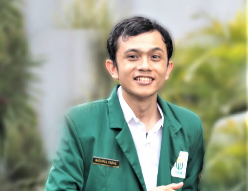 Wisudawan Gresik