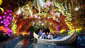 MNP Manjakan Pengunjung dengan Paradise of Light