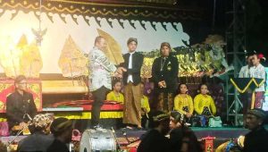 Masyarakat Jember Mulai Gandrungi Wayang Kulit