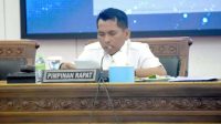 Bukasan Pimpin Rapat Paripurna
