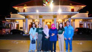 Apresiasi Film ‘Hati Suhita’, Khofifah Harap Perempuan Indonesia Tangguh