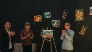Mahasiswa PPG Prajabatan Bahasa Indonesia Unej Gelar Pameran Seni Rupa dan Puisi 