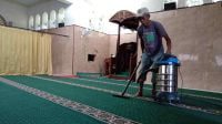 Setelah Puluhan Tahun Merawat Masjid, Marbot di Jombang Ini Akhirnya Berangkat Haji
