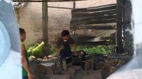 Jelang Hari Raya Kurban, Perajin Pande Besi di Jombang Senyum Lebar