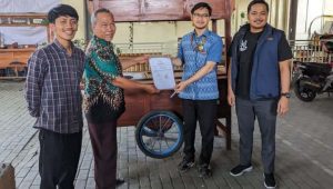 Berdayakan Pengamen dan Anjal, PLN Nusantara Power Bantu Gerobak