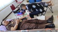 Sambut Hari Bhakti Adhyaksa ke-63 dan HUT Ikatan Adhyaksa Dharmakarini, Kejari Bondowoso Gelar Donor Darah