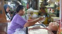 Harga Bapok di Jombang Melambung, Telur Meroket