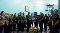 HBA ke-63, Staf Kejari Sidoarjo Anjangsana ke Purna Bhakti Adhyaksa dan Yatim Piatu