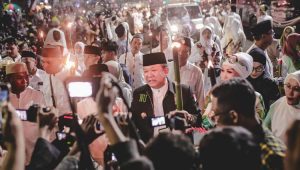 Sambut 1 Muharram, Ribuan Warga Ikuti Pawai Obor dan Istighosah di Alun-alun Jember