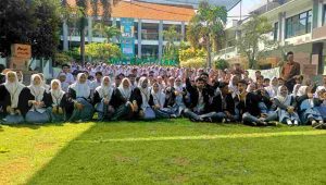 Hari Pertama Sekolah di SMA Khadijah Wonokromo Kampanye Stop Bullying