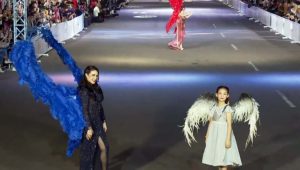 Arumi Bachsin dan Putrinya Tampil Mempesona di JFC 2023