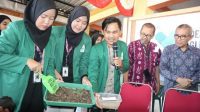 Mahasiswa Unusa Ajak Warga Glindah Budidaya Maggot