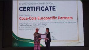 Sukses Terjunkan 1500 Pasukan Semut, Unusa MoU Dengan CCEP Indonesia Sukseskan Recycle Sampah