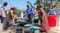 Sebagian Wilayah Bondowoso Dilanda Kekeringan, ADAMISU Bagikan Ribuan Liter Air Bersih