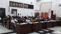 Massa FMPDS Luruk DPRD, Tuntut Pemberhentian Kades Sentul Lumajang