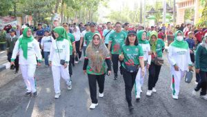 Ribuan Masyarakat Antusias Ikuti Jalan Sehat Berhadiah Motor