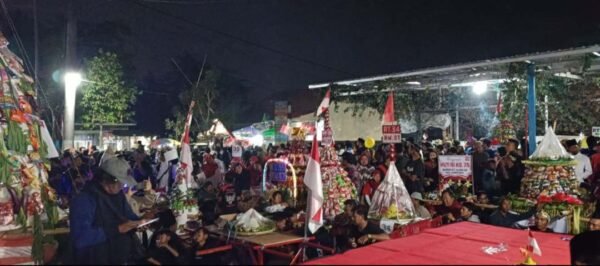 100 Tumpeng
