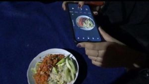 Sensasi Nasi Goreng Merah Mutih di Jombang, Muncul di HUT RI ke-78