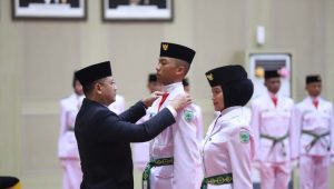 Jelang Peringatan HUT RI ke 78, Wali Kota Batu Lantik 70 Paskibra