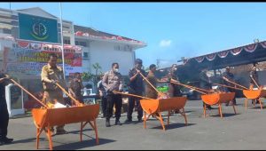 Kejari Jember Musnahkan Barang Bukti Ratusan Perkara yang Inkrah